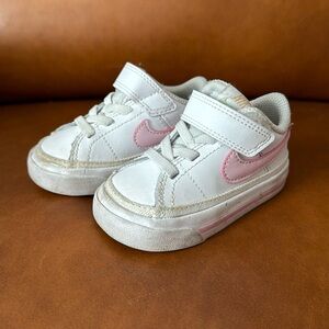 Nike courts toddler shoes size 4